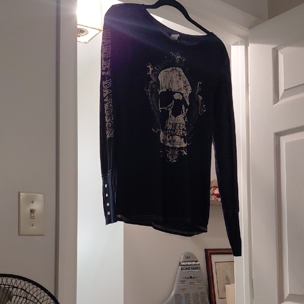 Harley-Davidson Black Skull Graphic Long Sleeve